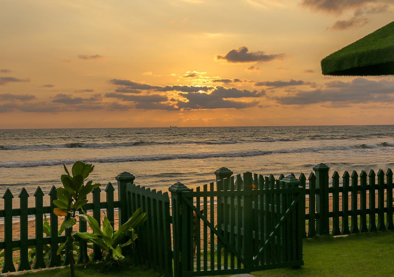 Clive Garden Beach Wadduwa Dış mekan fotoğraf