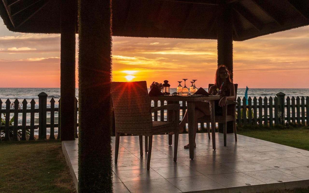 Clive Garden Beach Wadduwa Dış mekan fotoğraf